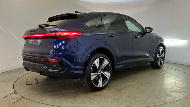 Audi Q5 2.0 TDI Quattro Launch Edition 5dr S Tronic Diesel Estate